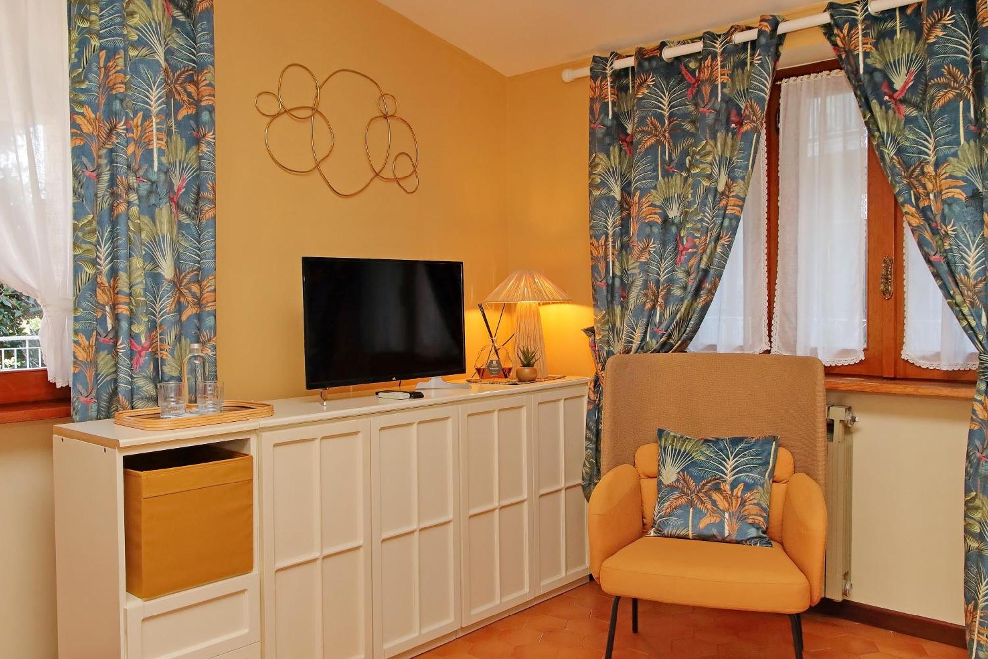 Villa Gisi Guest House Fiumicino Exterior photo